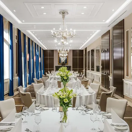 Radisson Blu Béke Hotel, 4*