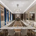 Radisson Blu Béke Hotel, Hotel