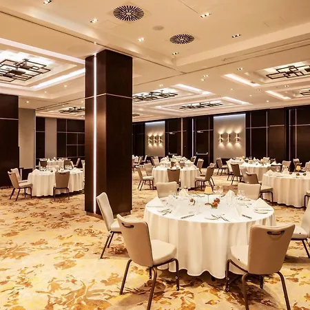 Radisson Blu Béke Hotel, 4*