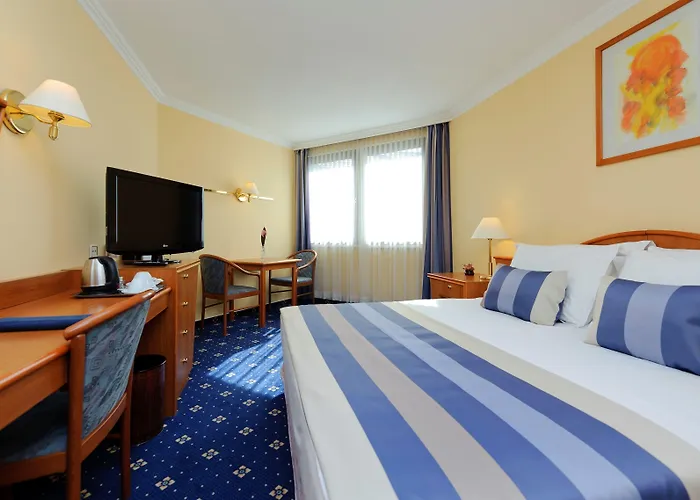 Ξενοδοχείο Radisson Blu Beke Hotel, 4*