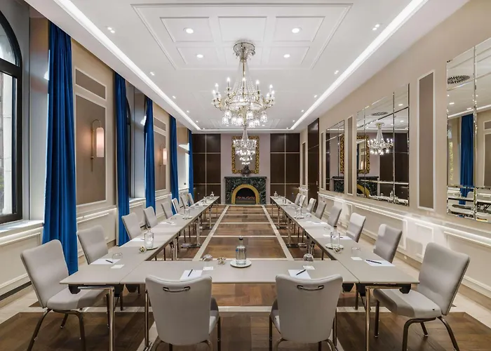 Radisson Blu Beke Hotel, Ξενοδοχείο