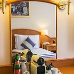 Radisson Blu Beke Hotel, Hotell 4*