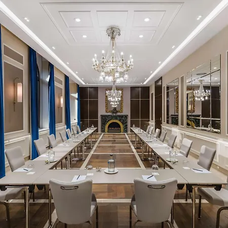 Radisson Blu Béke Hotel, Szálloda