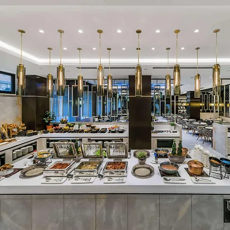 Szálloda Radisson Blu Béke Hotel, 4*
