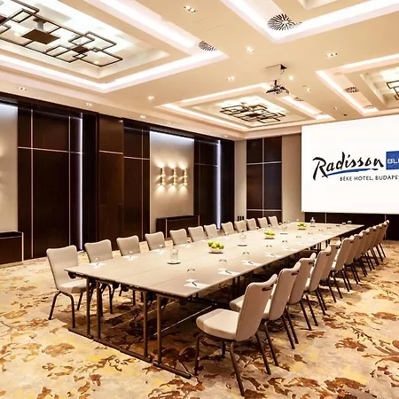 Radisson Blu Béke Hotel, Szálloda